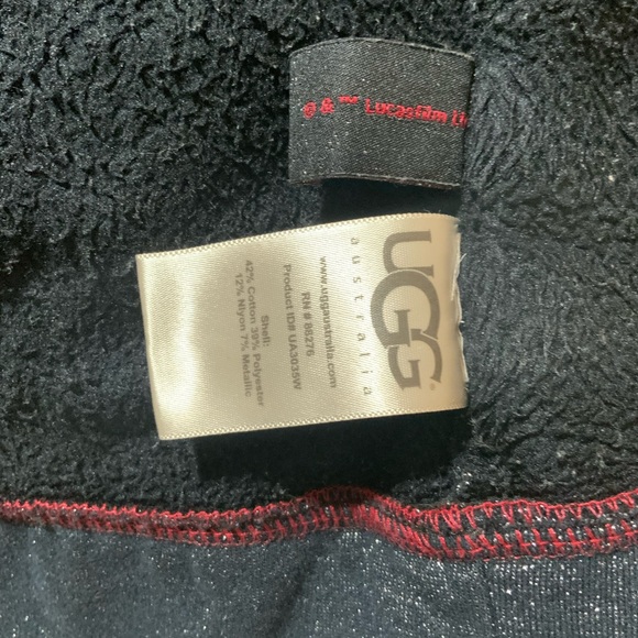 Ugg x Star Wars Vader Robe - Picture 11 of 15